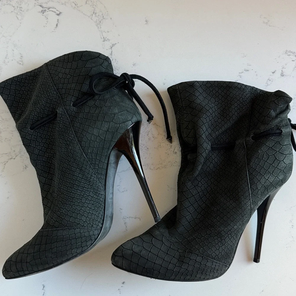Giuseppe Zanotti Snakeskin Ankle Boots Grey Suede Stiletto Heel Lace Back 37